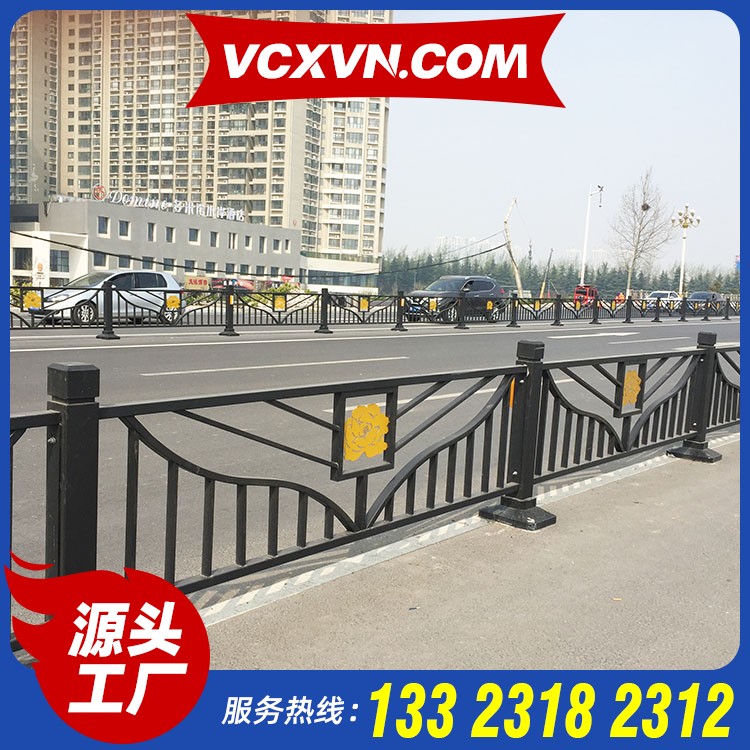 市政交通道路护栏 交通隔离道路护栏厂家 交通道路护栏隔离栏厂家 交通隔离防护栏