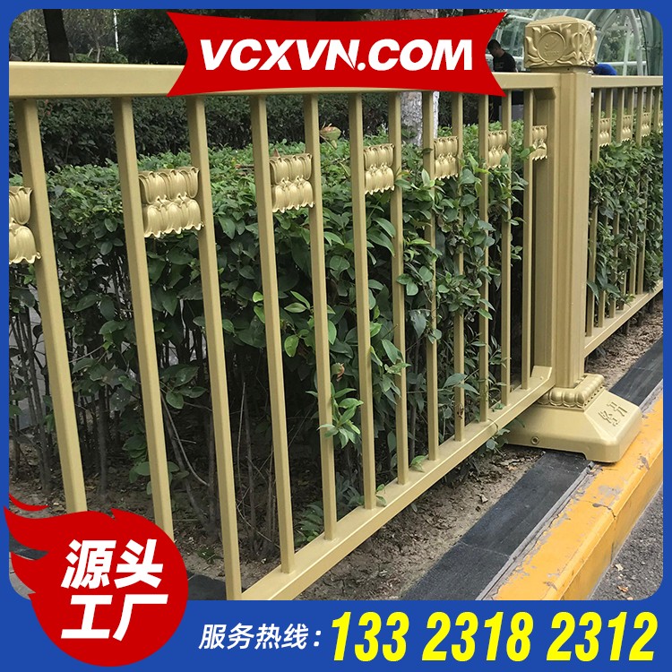 锌钢市政护栏厂家 市政铁艺护栏 定制道路护栏厂家 安全道路护栏